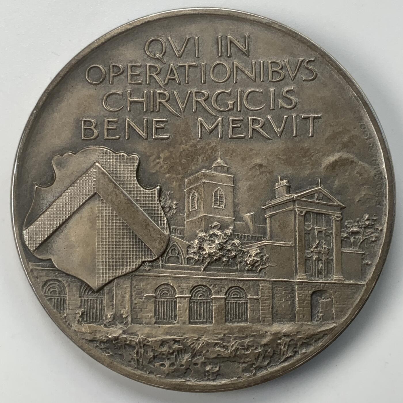 掌中浮雕-藏着的欧洲第059场 1922年英国阿尔弗雷德·威尔特医生纪念银章，57.5mm，97.2g，原盒