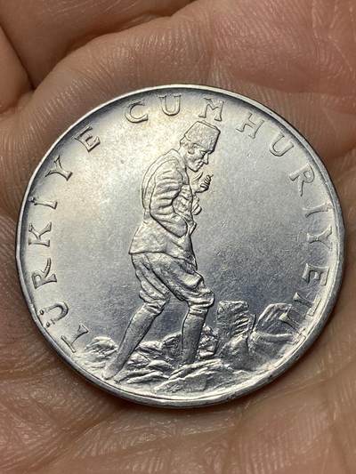 2026年第四十七场(总第二百一十六场）外国好品散币场(免佣金) 土耳其🇹🇷1977年2.5里拉(第五套第二版，9克减重版)