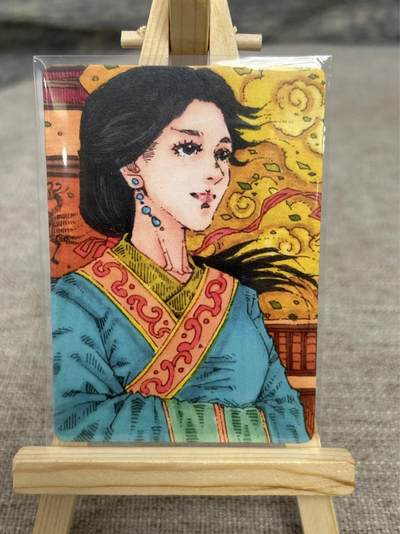 喜灰玩卡拍卖第八期，接拍品0佣金，欢迎送拍，释放现金流，让自己有资金可以购买更多喜欢的卡牌，让别的卡友能淘到更多心仪的卡牌 【限编】 小花瓣 老肥羊、小安老师绘 蔡文姬 限编 004/100编 普卡