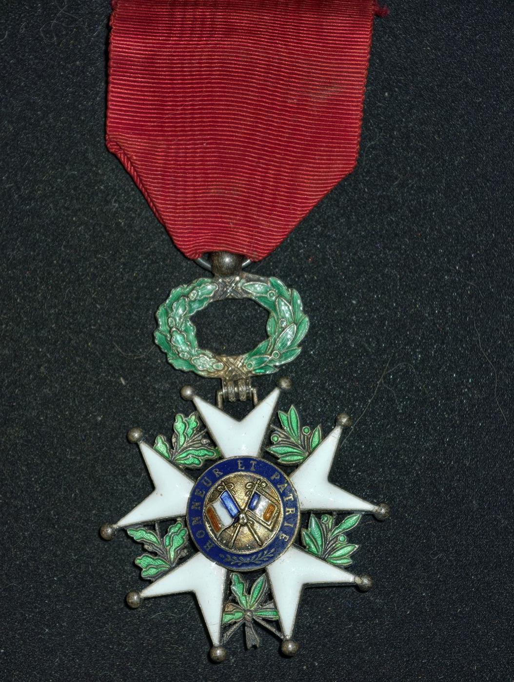 凯旋世界勋赏（第23期）（欢迎送拍）（对拍品有疑问请询问客服，不接受到手刀，出价默认拍品品相。请认真阅读拍卖规则！出价默认已认可！）（收到货请录制开箱视频，无视频概不处理问题。） 三共荣誉军团勋章22.1g