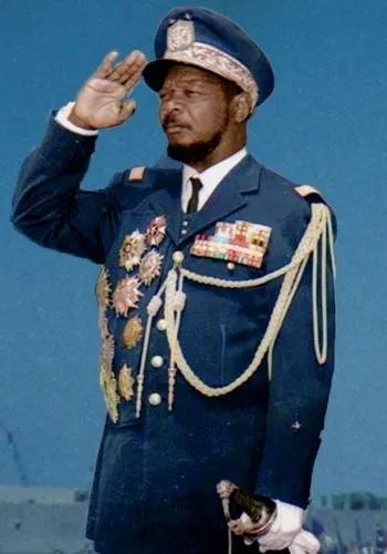 【Blue Auction】世界纸币精拍第812期——18级TOP拍卖/信誉/品质/专业/高效💫  【罕见最高值原票 吃人皇帝博卡萨】中非“帝国” 1978年10000法郎 短暂发行 印制精美 设计霸气 该套低值较常见 高值非常难遇 十分有历史意义 原票好品无针孔值得收藏 被顶级藏家持有市面上鲜有看到 PMG53EPQ 近新原票