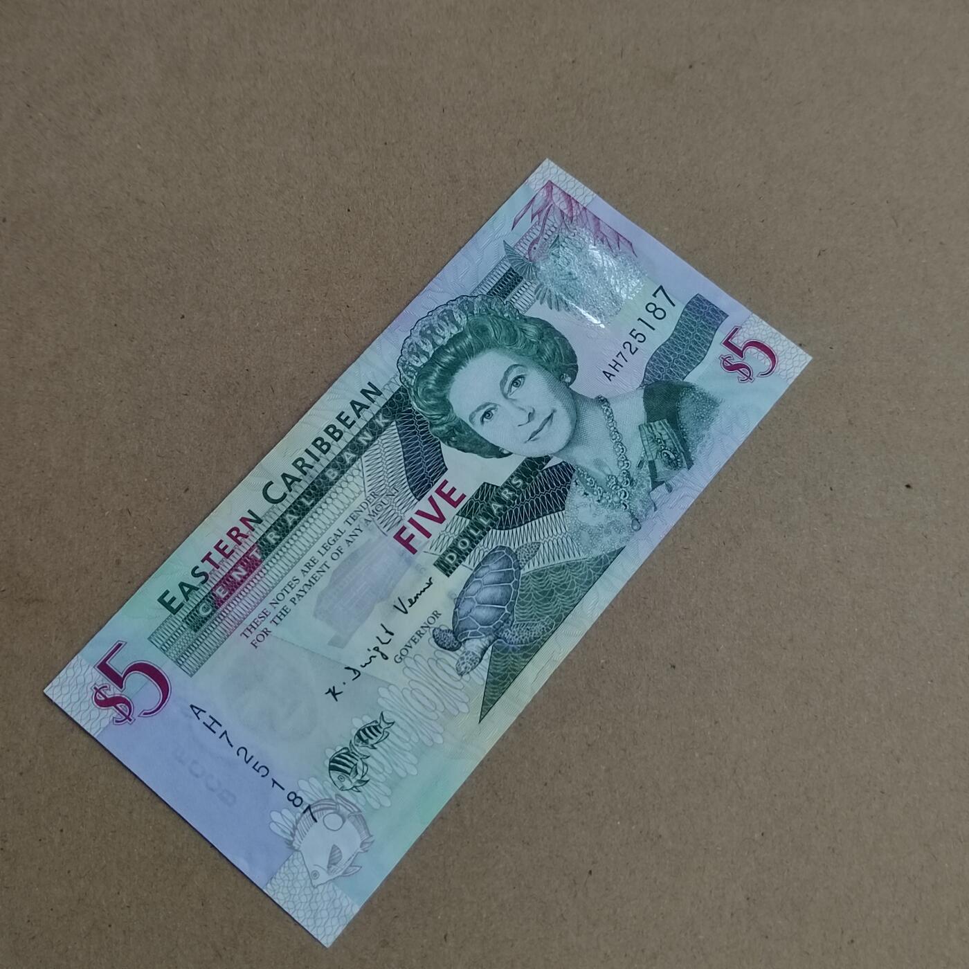 PCAI钱币  24-816  外国纸币与套币小专场