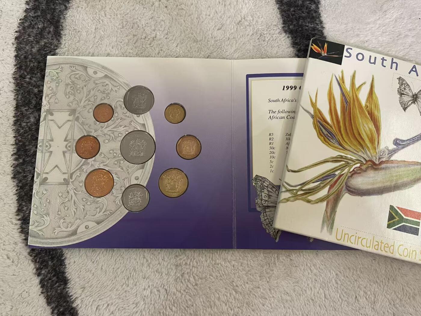 ❤️【币观天下】❤️ 第349期钱币拍卖场- 2026.4.24周五晚上6点半场 长期征集拍品  南非1999年官方套币 全新原包装 品相如图