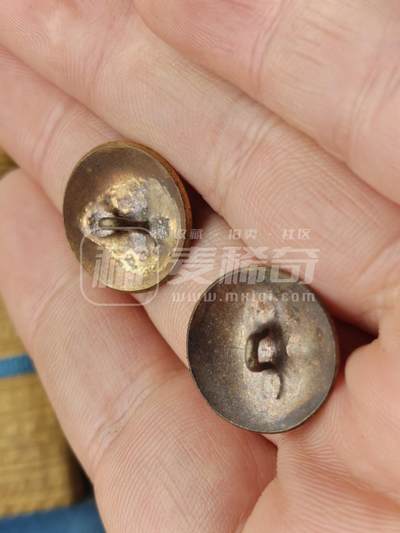 老徽章奖章勋章纪念章杂项专拍 五十年代镀金制服铜纽扣（鸽子重拍）