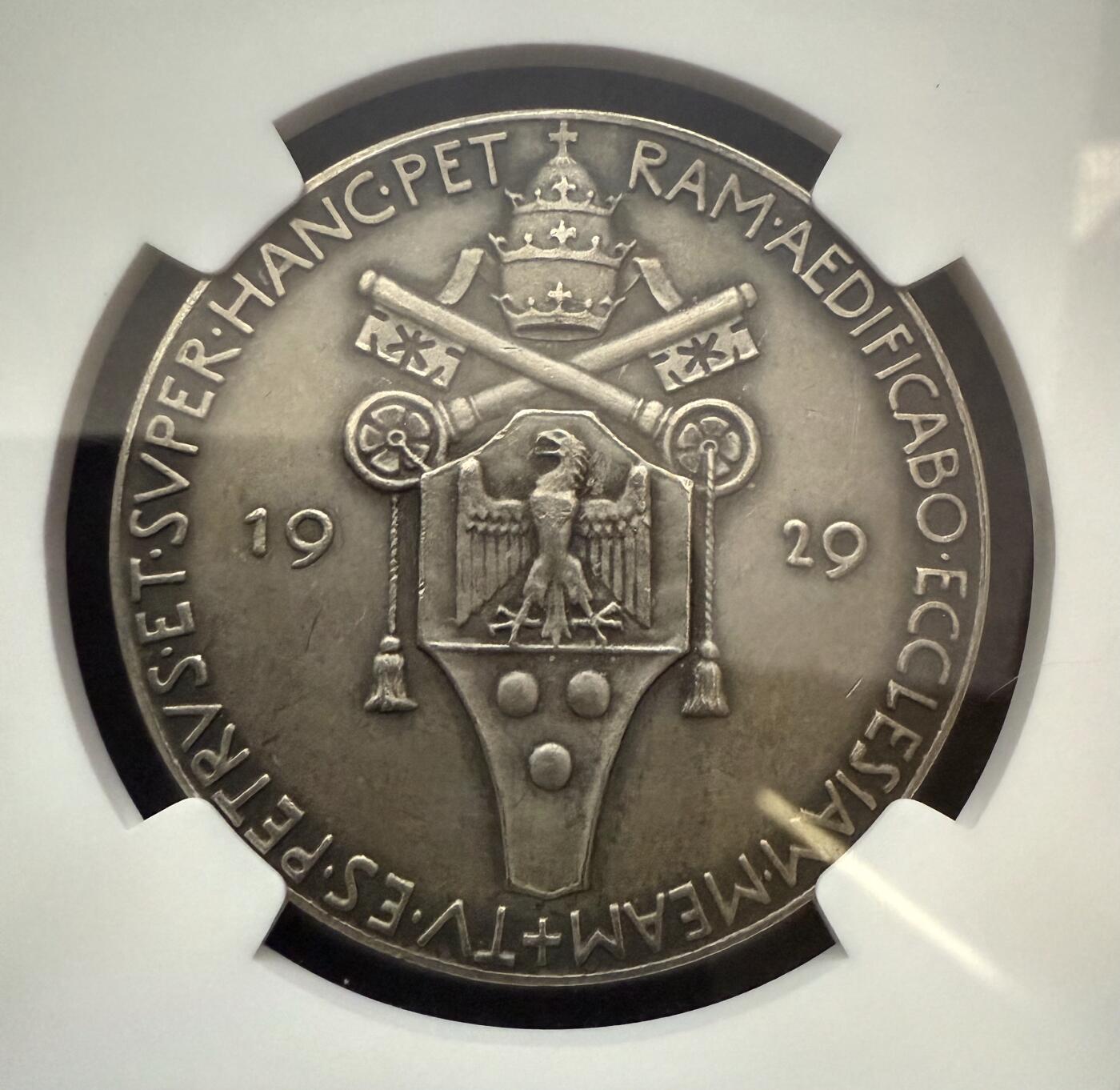 【周六 19:30】乾藏阁外国银币专场・裸币 / 评级币 + 银章铜章 保真包老 梵蒂冈1929年庇护十一世晋铎50周年银质纪念章 NGC MS62