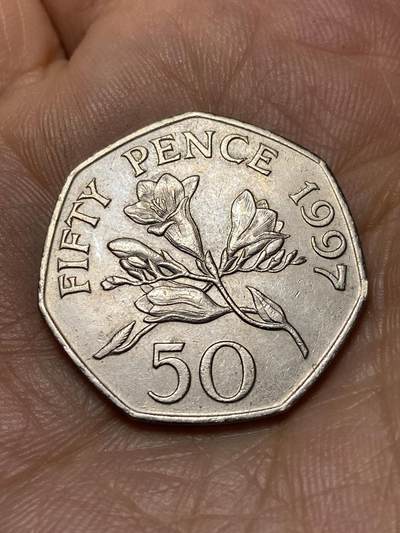 2026年第四十七场(总第二百一十六场）外国好品散币场(免佣金) 英属根西岛🇬🇬1997年50便士(伊丽莎白二世中年高冠)