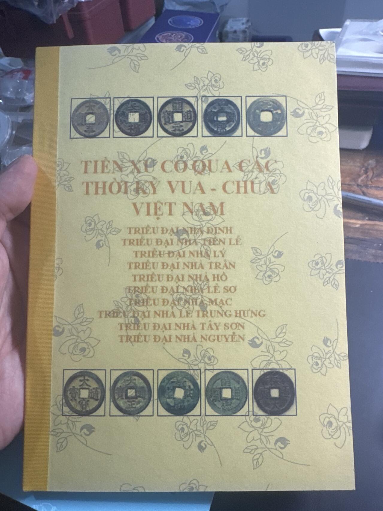 ❤️【币观天下】❤️ 第349期钱币拍卖场- 2026.4.24周五晚上6点半场 长期征集拍品  越南钱币协会出版硬币纸币票券钞票目录一套4本