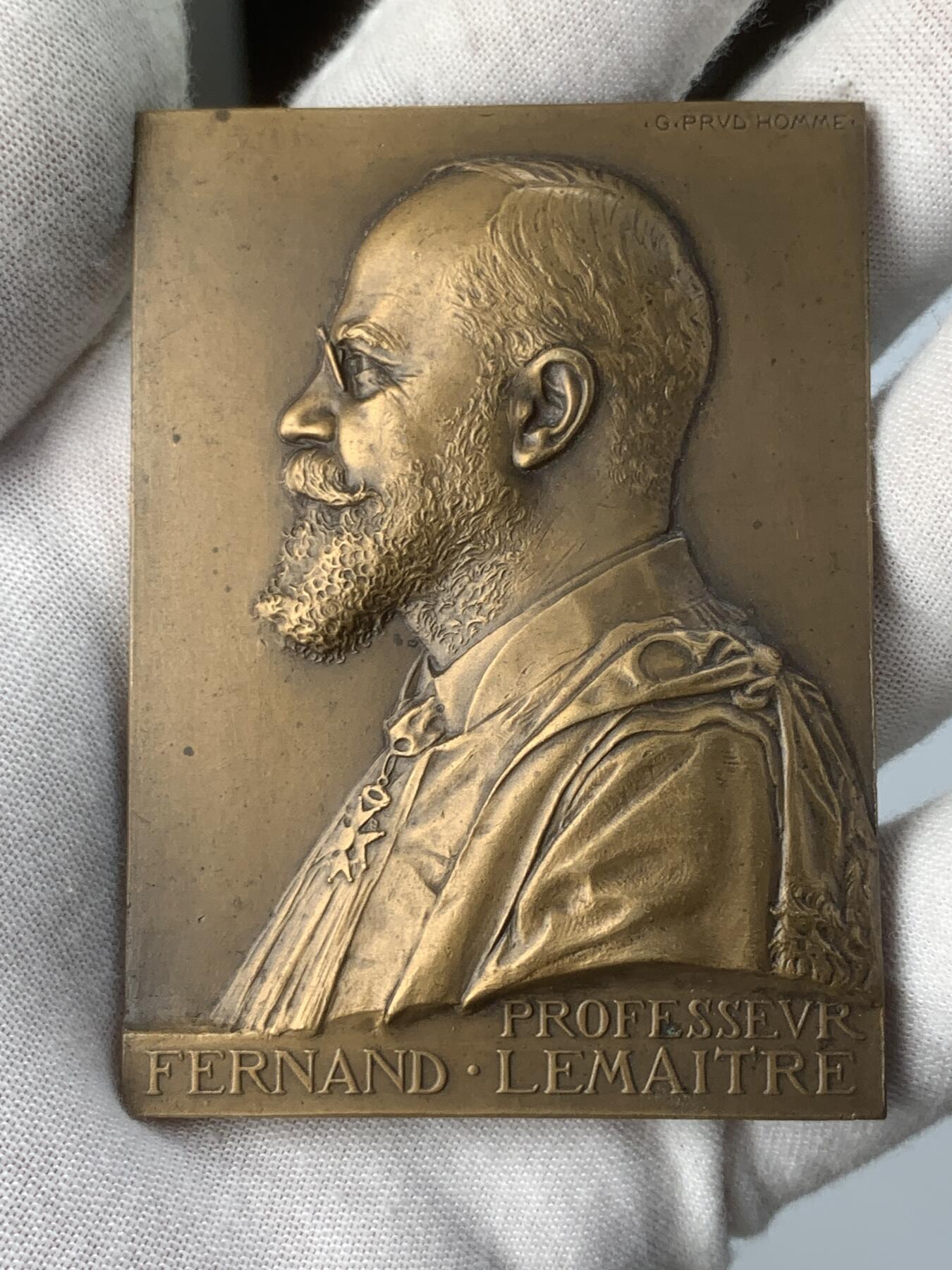 掌中浮雕-藏着的欧洲第059场 法国拉里博伊西埃医院费尔南德•莱梅特医生纪念铜章，53 X 73mm， 雕刻家：G.PRUDHOMME