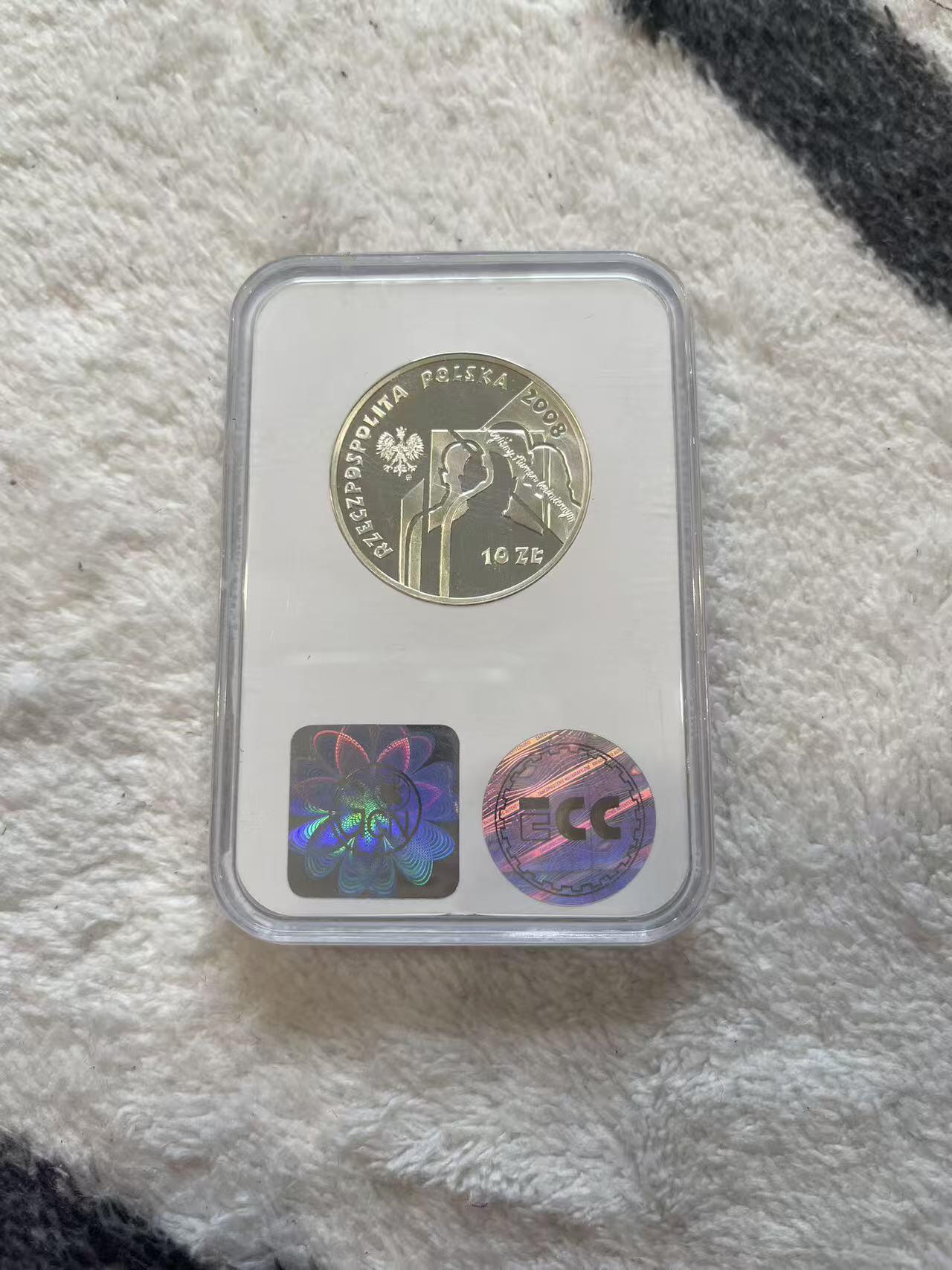 ❤️【币观天下】❤️ 第349期钱币拍卖场- 2026.4.24周五晚上6点半场 长期征集拍品  波兰2008年镶嵌锆石镜面银币-西伯利亚流放者银币 评级满分70 银币14.3克