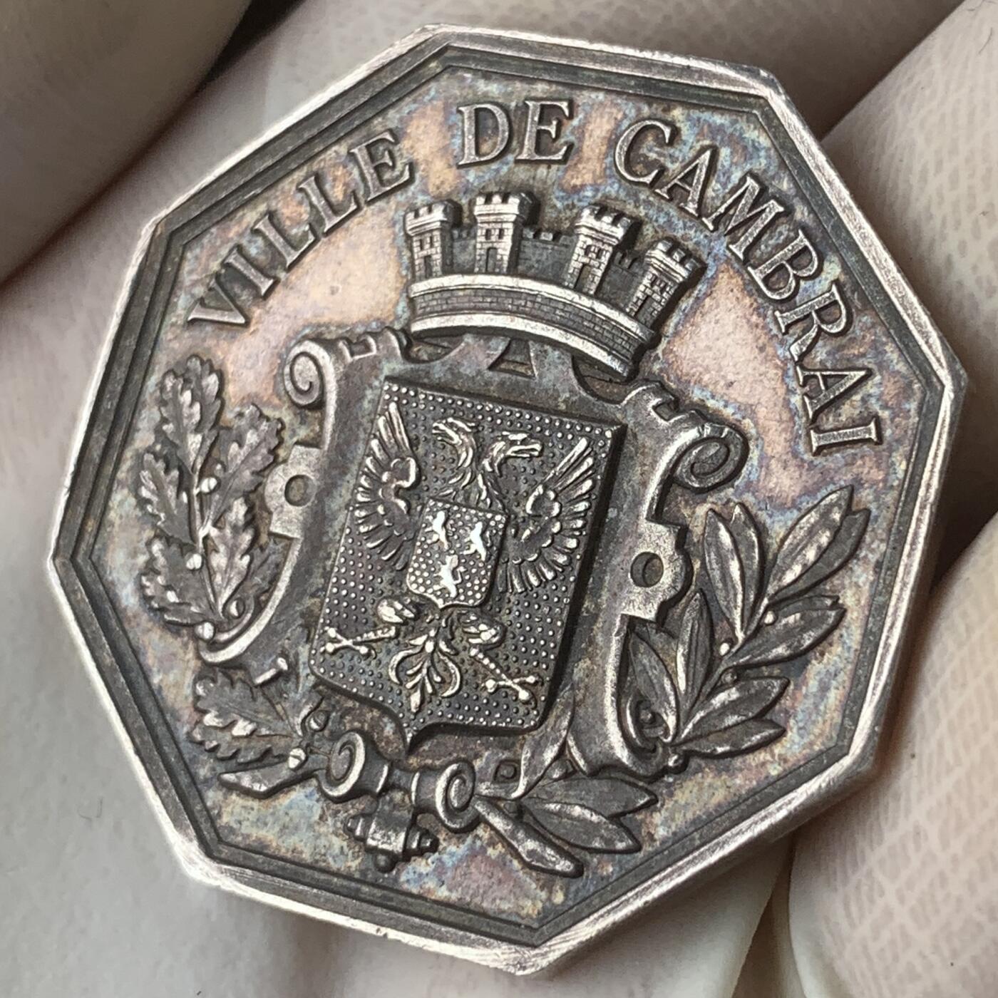 掌中浮雕-藏着的欧洲第059场 法国坎布雷商会八角银章，35.8mm，18.48g