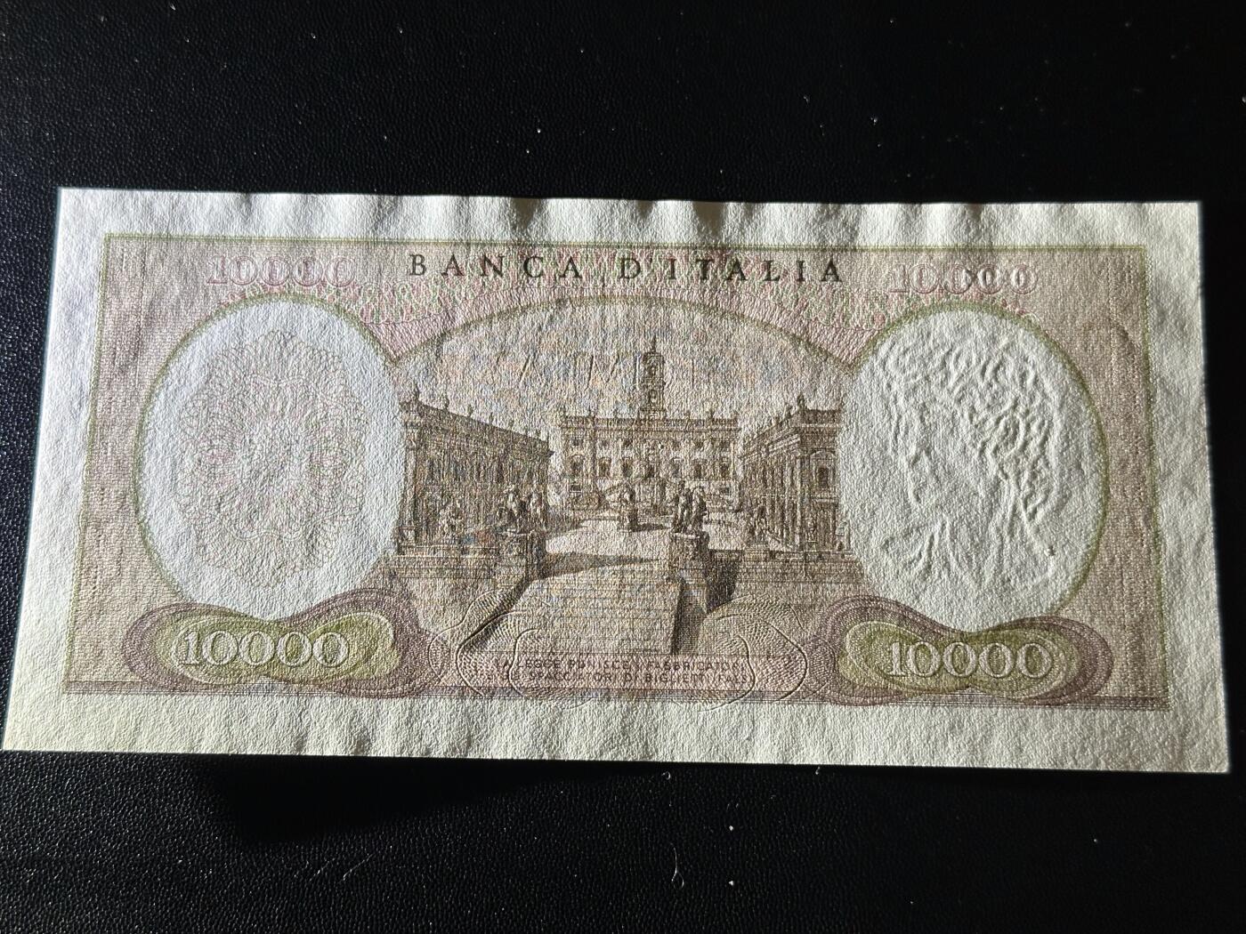 《外钞收藏家》第六百二十九期（精品场）（长期征集拍品、欢迎藏友们联系合作）