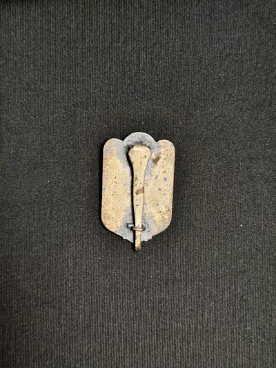 东亚欧洲主题杂货徽章勋章拍卖⑩ （五一大拍350+） 日本帝国在乡军人会会员章