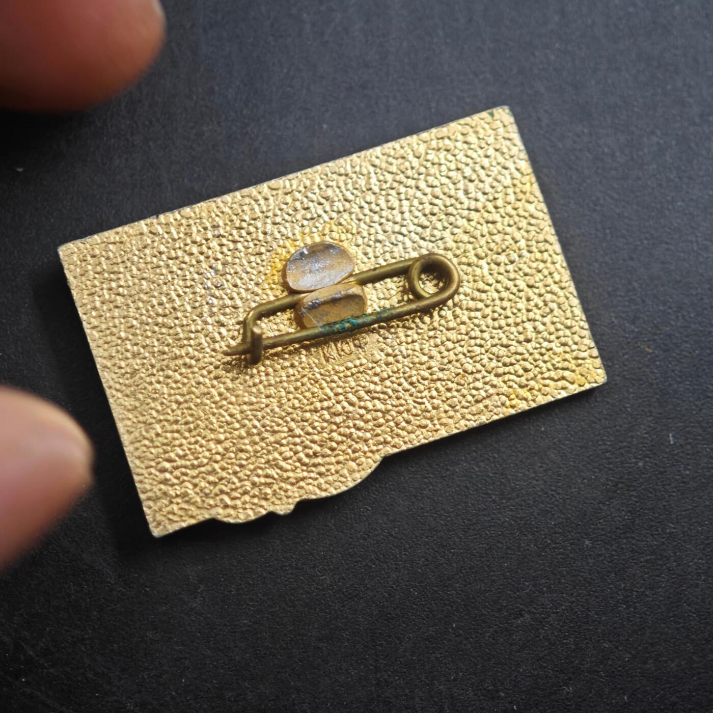 4月23日结束，成斌徽章钱币专场