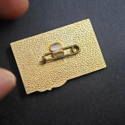 4月23日结束，成斌徽章钱币专场 苏联乌克兰共产党50周年纪念章