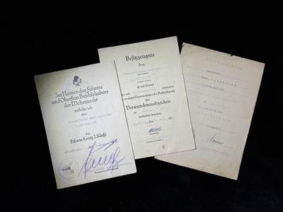 戎马世界章牌大赏第115期 德三 铜级近战勋饰套证 获得者 埃温・戈泽布林克 下士，包含 二级铁十字勋章证书 铜级近战勋饰证书 黑色战伤奖章  铜级体能证书，得主最终在库尔兰包围圈阵亡