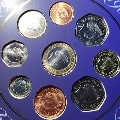 PCAI钱币  24-816  外国纸币与套币小专场 少见的英国原册套币