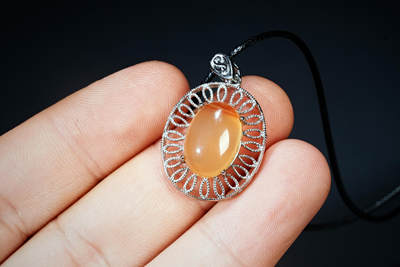 上海都达杂项专场102【全场包邮】  天然红玛瑙蛋面吊坠挂件98-211