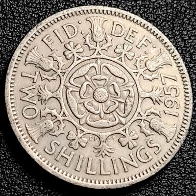 泉币菌-第231场-拍品多 请提前出价 英国早期1957年2先令老镍币 伊丽莎白二世青年女王头像 28.3MM