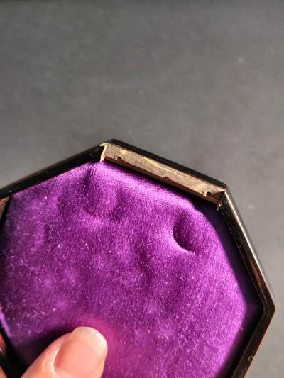 东亚欧洲主题杂货徽章勋章拍卖⑩ （五一大拍350+） 勋二等瑞宝章（八角盒）