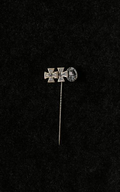 戎马世界章牌大赏第116期 - 二战一级铁十字 二战二级铁十字  二战黑伤  三联插针