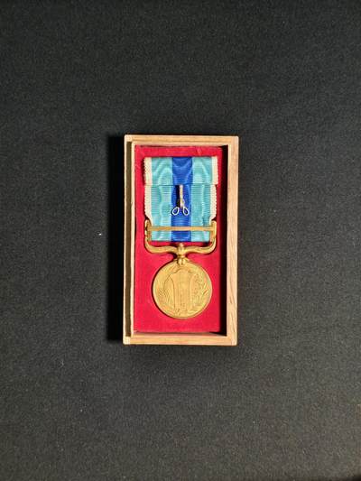 东亚欧洲主题杂货徽章勋章拍卖⑩ （五一大拍350+） 明治三十七八从军记章（日俄战争 美品）