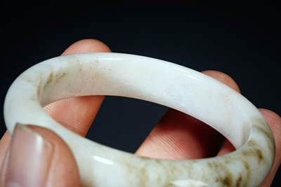 上海都达杂项专场102【全场包邮】  天然 翡翠（A货）手镯 附鉴定证书98-28