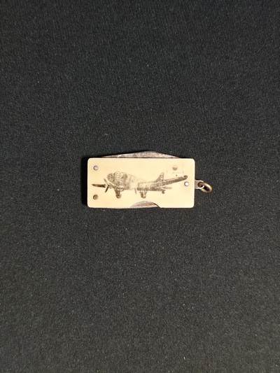 东亚欧洲主题杂货徽章勋章拍卖⑩ （五一大拍350+） 日本多功能小刀一个（遗物盒里面开出来的，第七师团第步兵27联队,应该是死在诺门槛坎了，名字中村越后，住北海道常吕郡端野村））