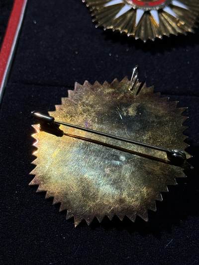 戎马世界章牌大赏第115期 阿根廷太阳勋章，大十字级，银制，重量高达211g（按照银价也得4000了）