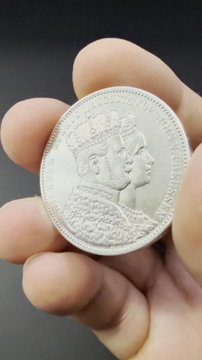 【周六 19:30】乾藏阁外国银币专场・裸币 / 评级币 + 银章铜章 保真包老 普鲁士 1861 年加冕泰勒 近未流通状态 双头像欧洲大银币