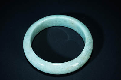 上海都达杂项专场102【全场包邮】  天然冰绿种翡翠（A货）手镯 附鉴定证书98-21