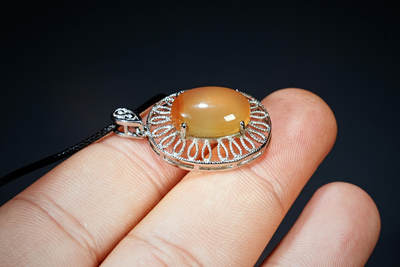 上海都达杂项专场102【全场包邮】  天然红玛瑙蛋面吊坠挂件98-211