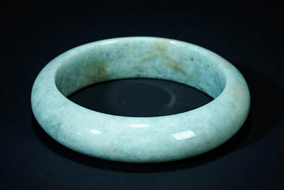 上海都达杂项专场102【全场包邮】  天然冰绿种翡翠（A货）手镯 附鉴定证书98-21