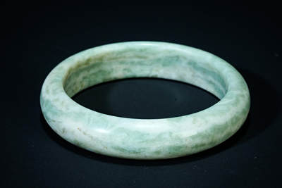 上海都达杂项专场102【全场包邮】  天山翠手镯98-29