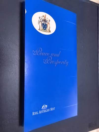 长老汇马年精选第十九场拍卖 2001澳大利亚联邦百年维多利亚3枚卡装，限量版，克书70多美金