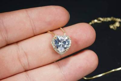 上海都达杂项专场103【全场包邮】  天然莫桑钻爱心项链70-196