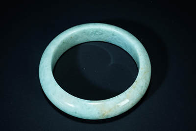 上海都达杂项专场102【全场包邮】  天然冰绿种翡翠（A货）手镯 附鉴定证书98-21