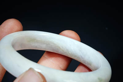 上海都达杂项专场102【全场包邮】  天然冰糯种翡翠（A货）手镯 附鉴定证书98-19