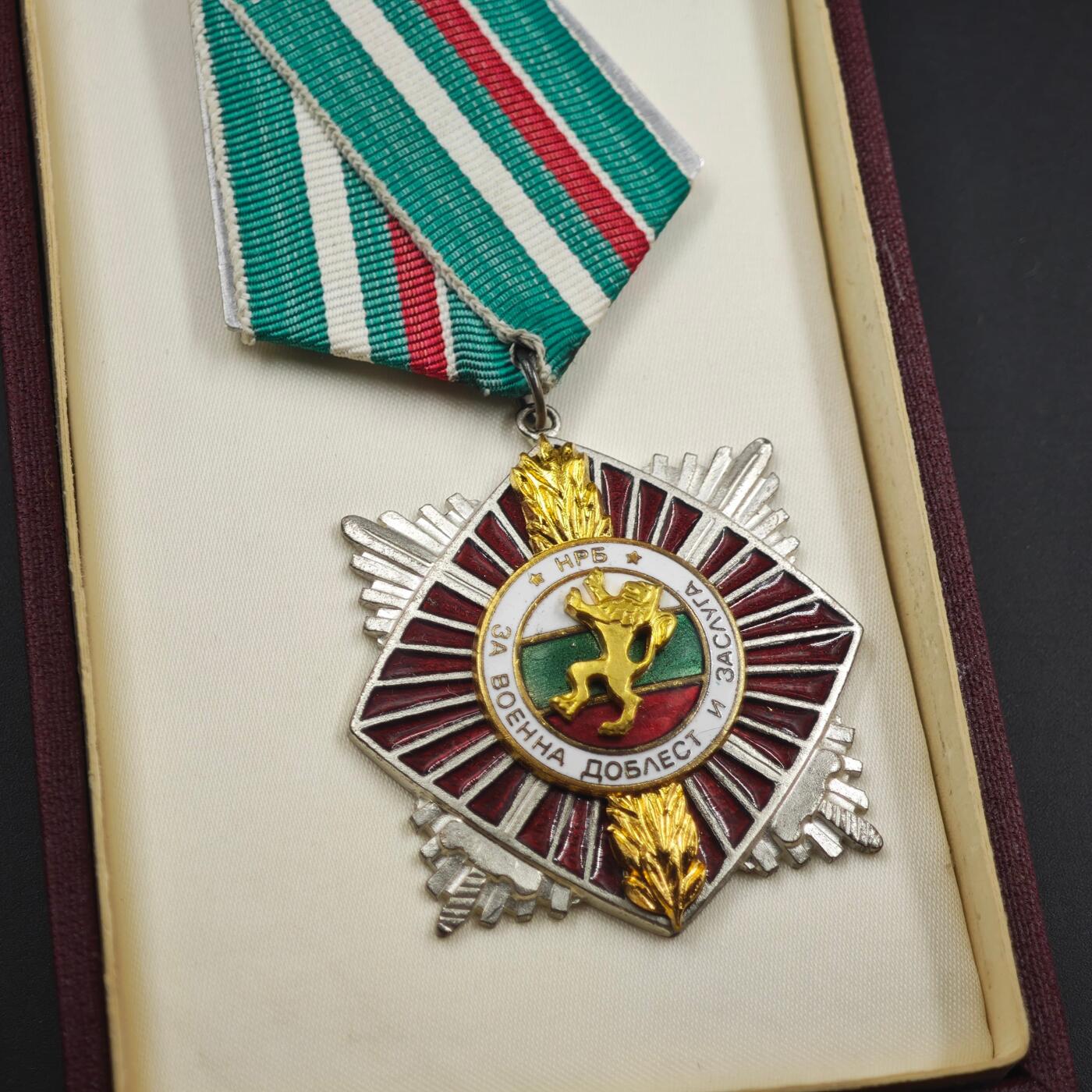 4月23日结束，成斌徽章钱币专场