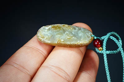 上海都达杂项专场102【全场包邮】  天然和田玉精雕《代代数钱》挂件98-60