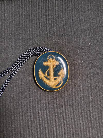 东亚欧洲主题杂货徽章勋章拍卖⑩ （五一大拍350+） 日本海军？自卫队？徽章波洛领带