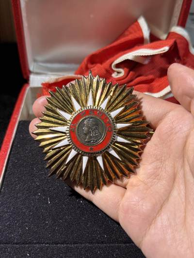 戎马世界章牌大赏第115期 阿根廷太阳勋章，大十字级，银制，重量高达211g（按照银价也得4000了）