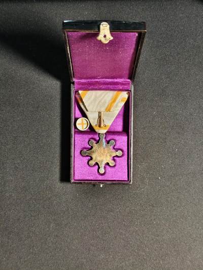 东亚欧洲主题杂货徽章勋章拍卖⑩ （五一大拍350+） 勋七等瑞宝章（纯银 古贺俊一）