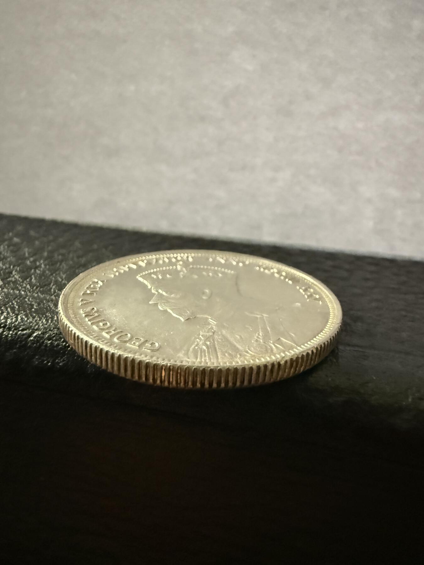 【周六 19:30】乾藏阁外国银币专场・裸币 / 评级币 + 银章铜章 保真包老 加拿大 1935 年乔治五世登基 25 周年 1 元银币 首枚划船大银币