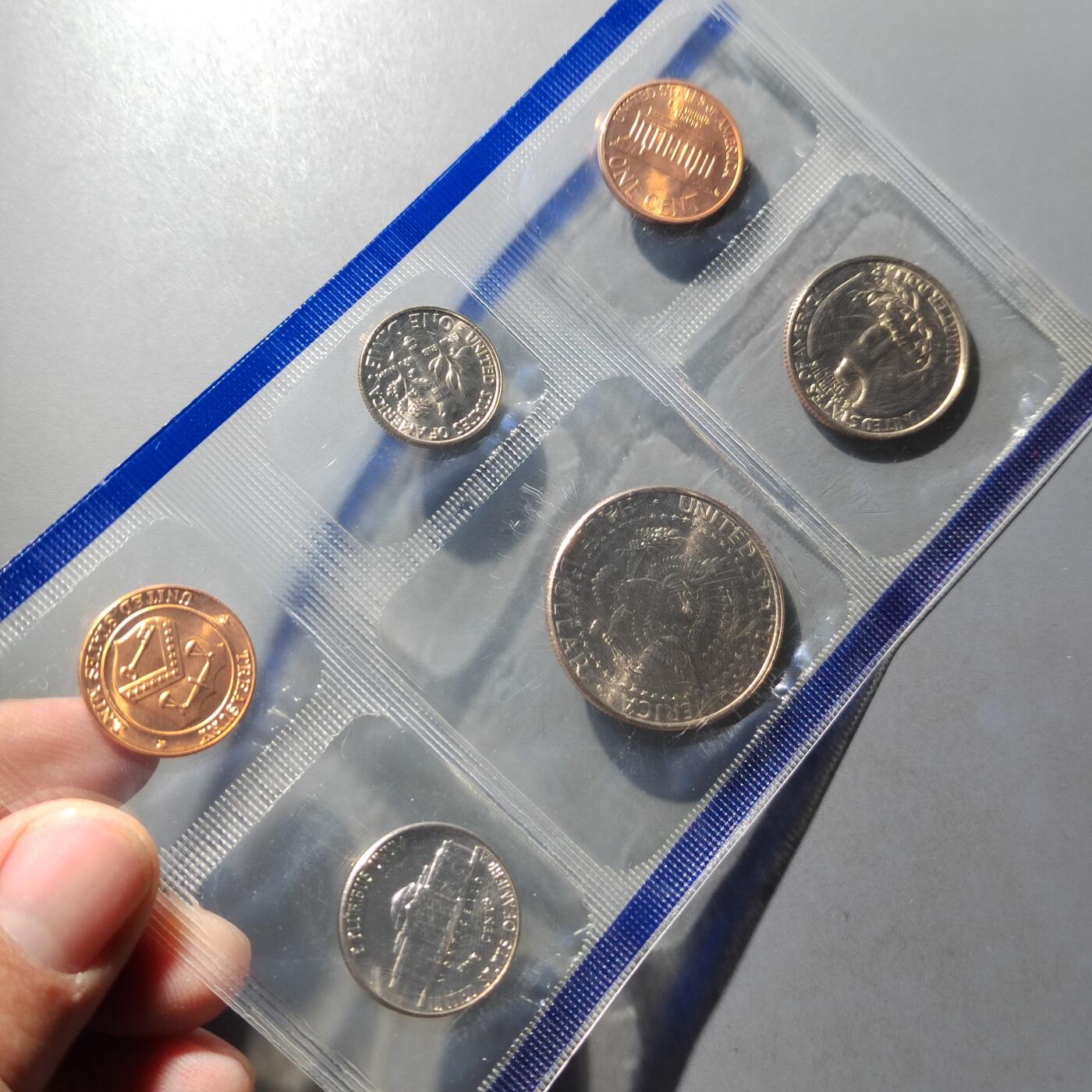 PCAI钱币  24-816  外国纸币与套币小专场