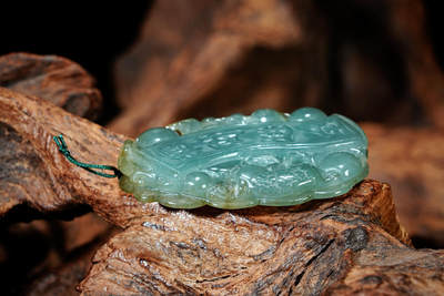 上海都达杂项专场102【全场包邮】  天然蓝水翡翠（A货）精雕《招财进宝》挂件 98-13