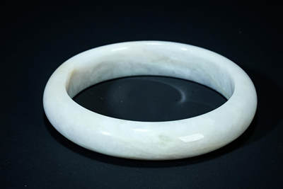 上海都达杂项专场102【全场包邮】  天然冰糯种翡翠（A货）手镯 附鉴定证书98-19