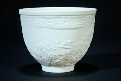 上海都达杂项专场102【全场包邮】  白瓷浮雕风景人物品茗杯98-358