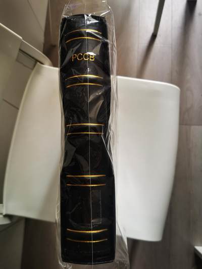 零零发流通品外国纸币拍卖 无佣金 收藏册四种，邮票收藏册PCCB的全新未使用15页，钱币收藏册小的15页两联，大的20页三联，还有一个加宽明泰竹节活页大册不含内页，原价就60多