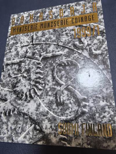 长老汇马年精选第十九场拍卖 1999芬兰欧元峰会5枚套币，卡装，含金属章1枚