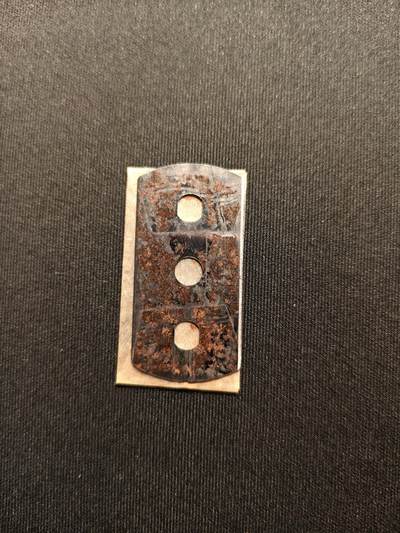 东亚欧洲主题杂货徽章勋章拍卖⑩ （五一大拍350+） 日军刀片三枚带原盒（遗物盒里面开出来的，第七师团第步兵27联队,应该是死在诺门槛坎了，名字中村越后，住北海道常吕郡端野村））